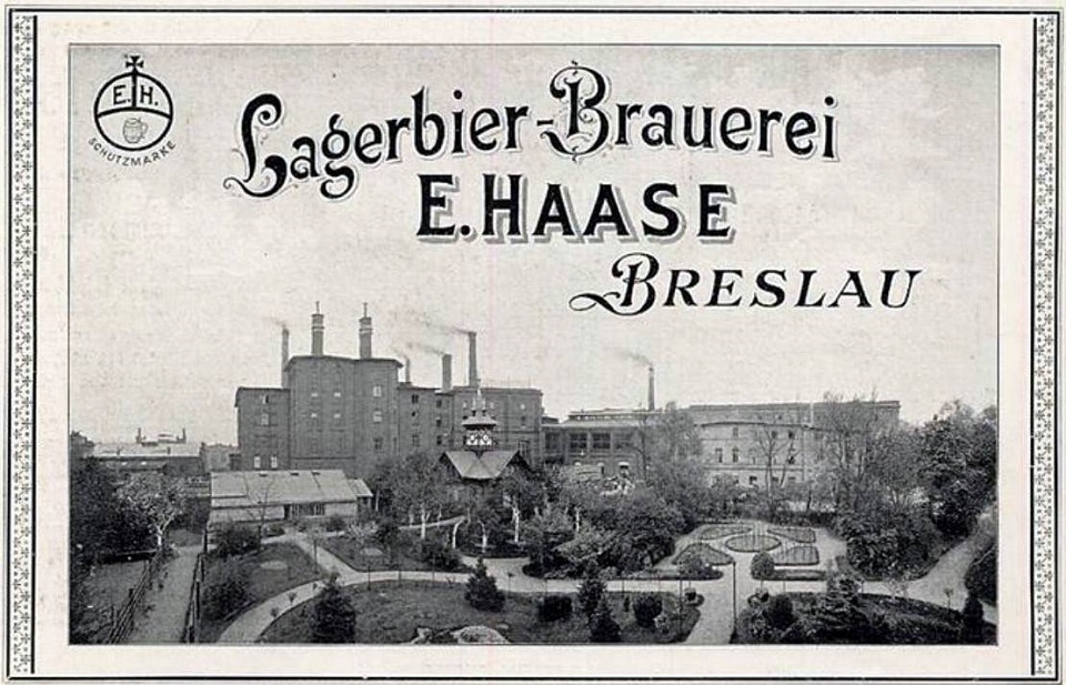 Zdjęcie dawny broaw E.Haase Lagerbier Brauerei Bresalu Wrocław stare zdjęcie budynku w którym jest unIQ Studio