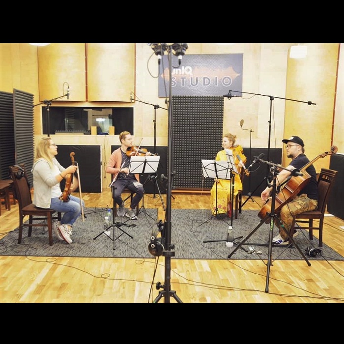 Carbon String Quartet w unIQ Studio